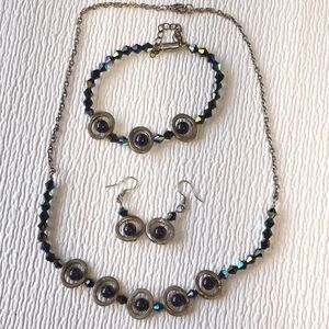 ❤️3/$10❤️Black Iridescent and Blue sparkle bead Necklace, Bracelet & Earring Set